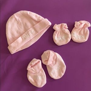 Gerber Baby Girl hat, mittens and socks set